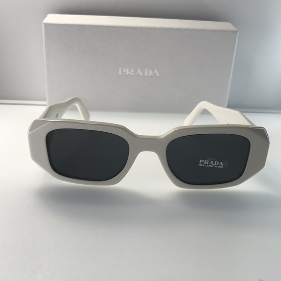 Authentic- 💯- New  - Prada Runway sunglasses SPR 17W Prada - Picture 3 of 16